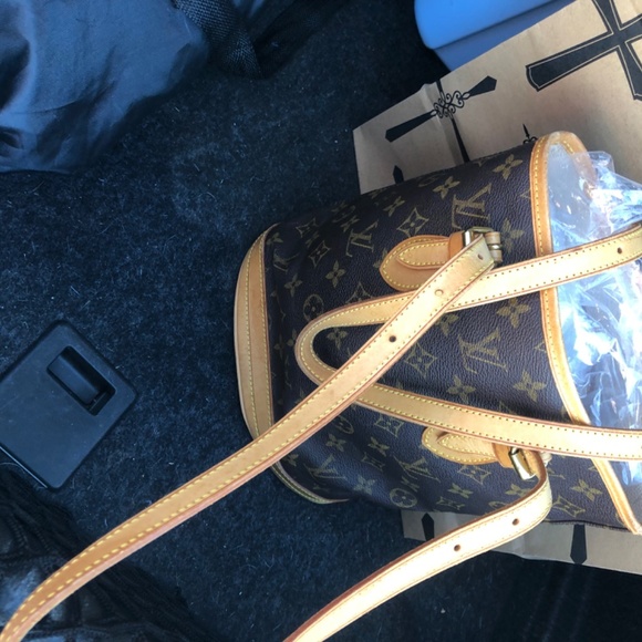 New LV hangbag - Picture 2 of 7